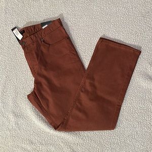 BRAND NEW Banana Republic - Athletic Jean